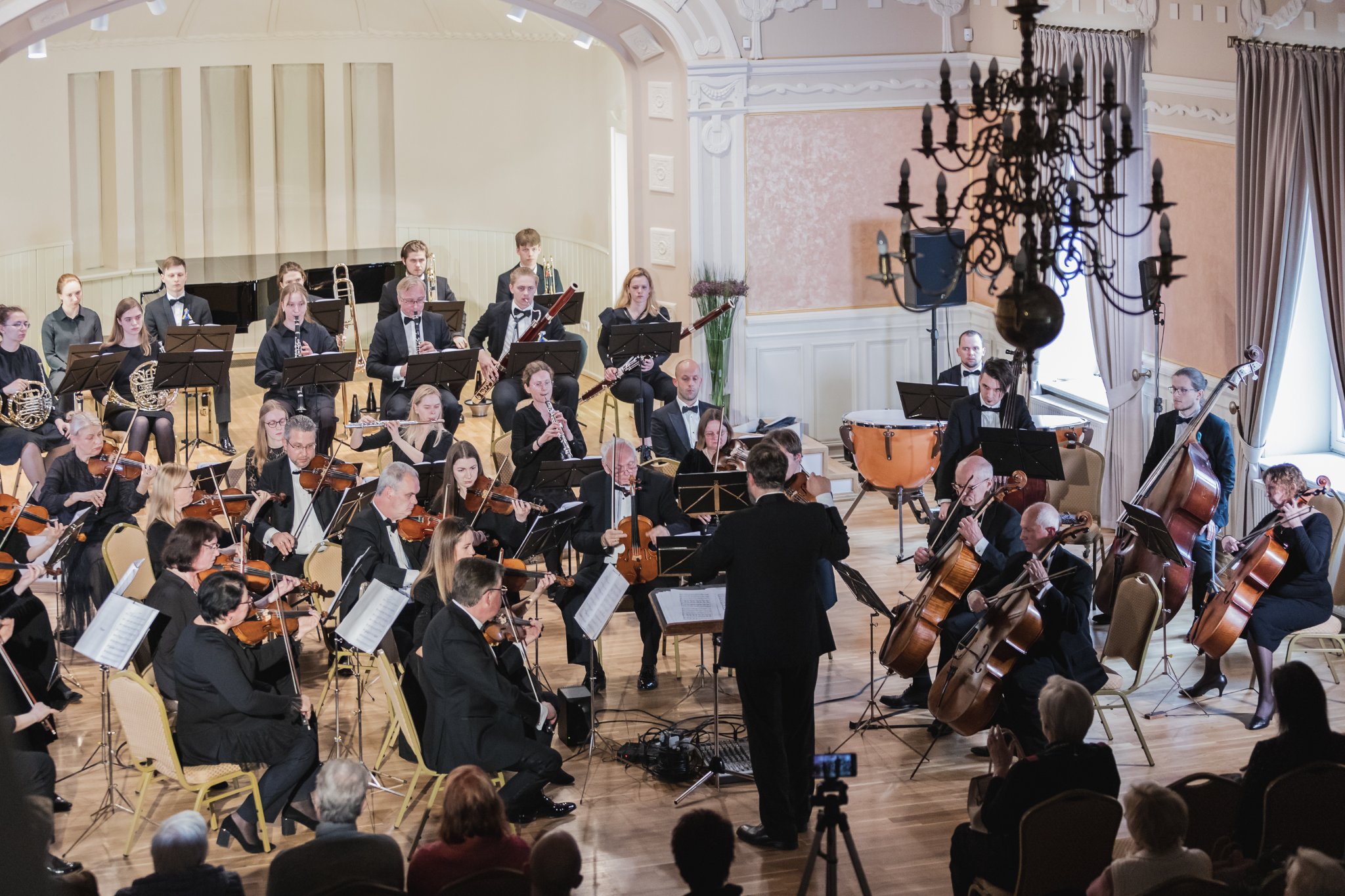 „MUZIKOS VAKARAI KURHAUZE“ TĘSIA 6-ĄJĮ SEZONĄ