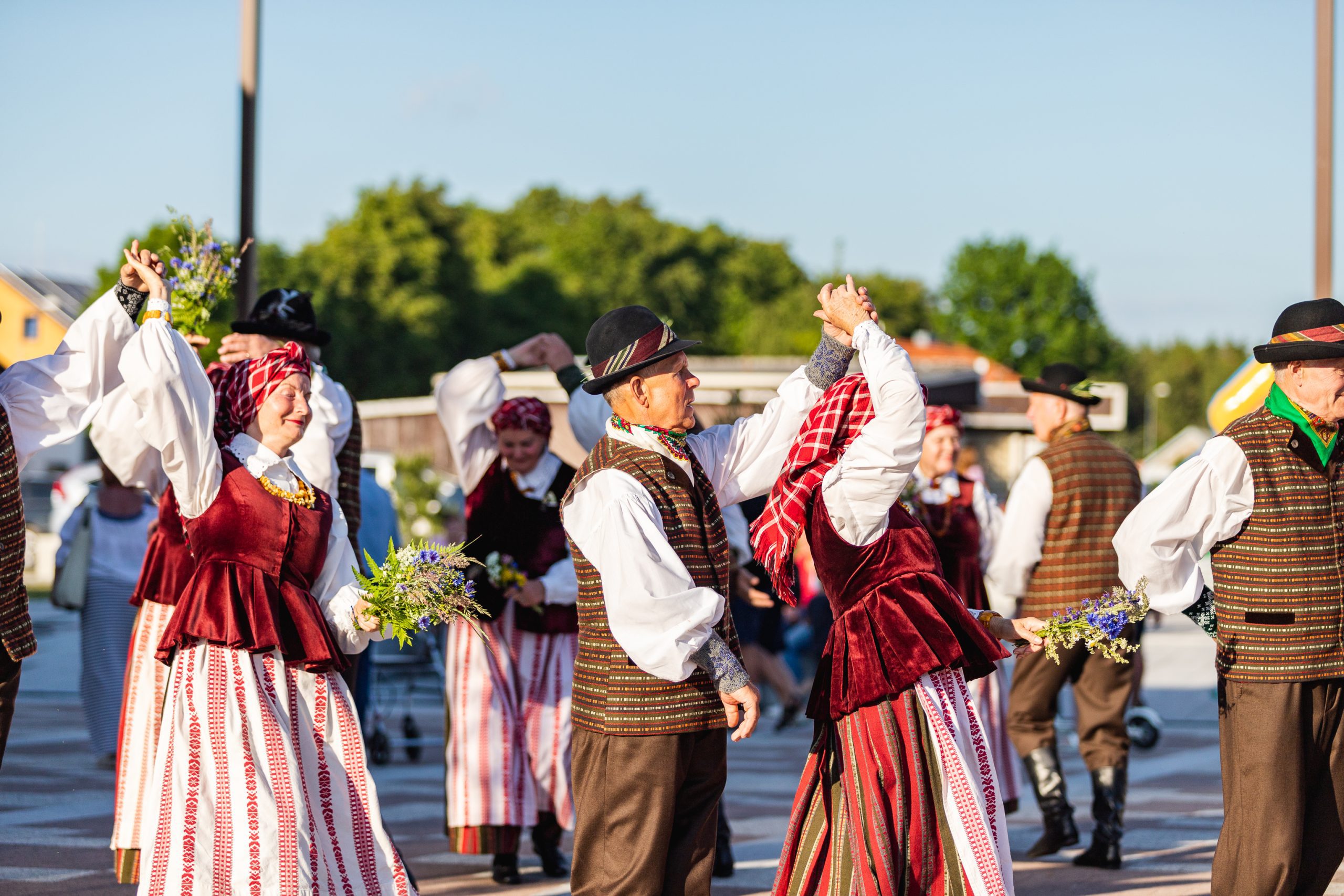 Joninių paslaptys ir šėlsmas su grupe „Rondo” Šventojoje